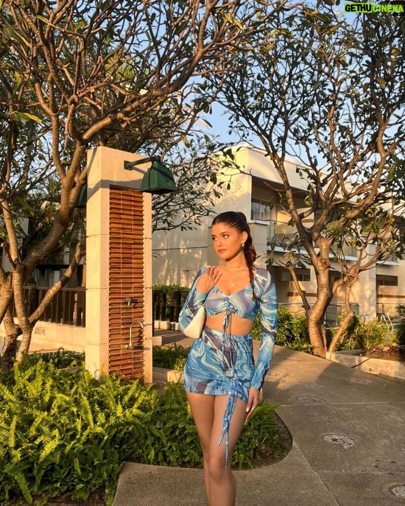 Anahita Bhooshan Instagram - Doin me doin better 🦋 . . #inmyelement Sheraton Hua Hin Resort & Spa