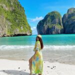 Anahita Bhooshan Instagram – I will never get tired of this view 🏝
.
.
#beach #beachlife อ่าวมาหยา Maya Bay, Krabi