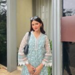 Anahita Bhooshan Instagram - Easy to love 🤍 . . #ootd Mumbai, Maharashtra