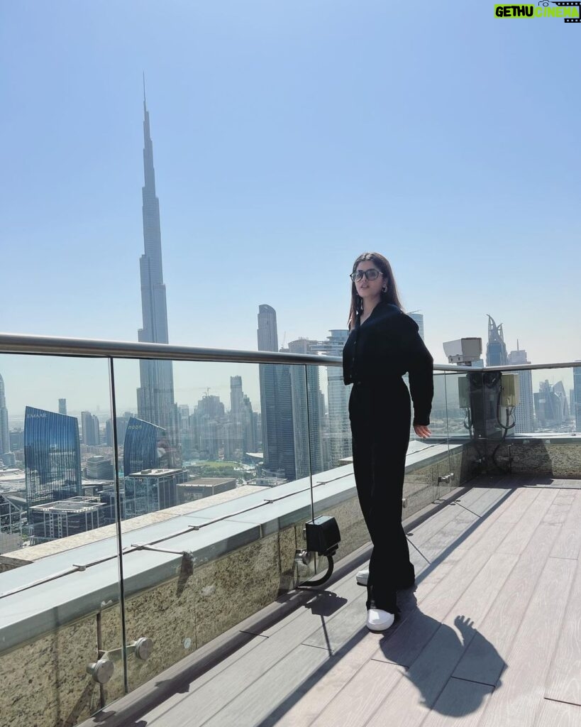 Anahita Bhooshan Instagram - 🖤 Dubai, United Arab Emirates