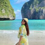 Anahita Bhooshan Instagram – I will never get tired of this view 🏝
.
.
#beach #beachlife อ่าวมาหยา Maya Bay, Krabi
