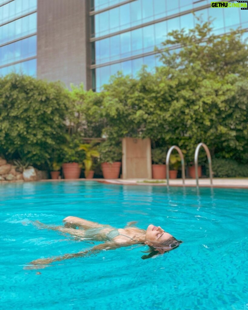 Anahita Bhooshan Instagram - Happiness is a day at the pool. . . #waterbaby Hilton Mumbai International Airport