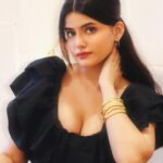 Anahita Bhooshan Instagram - I am half flowers, half flaws 🖤