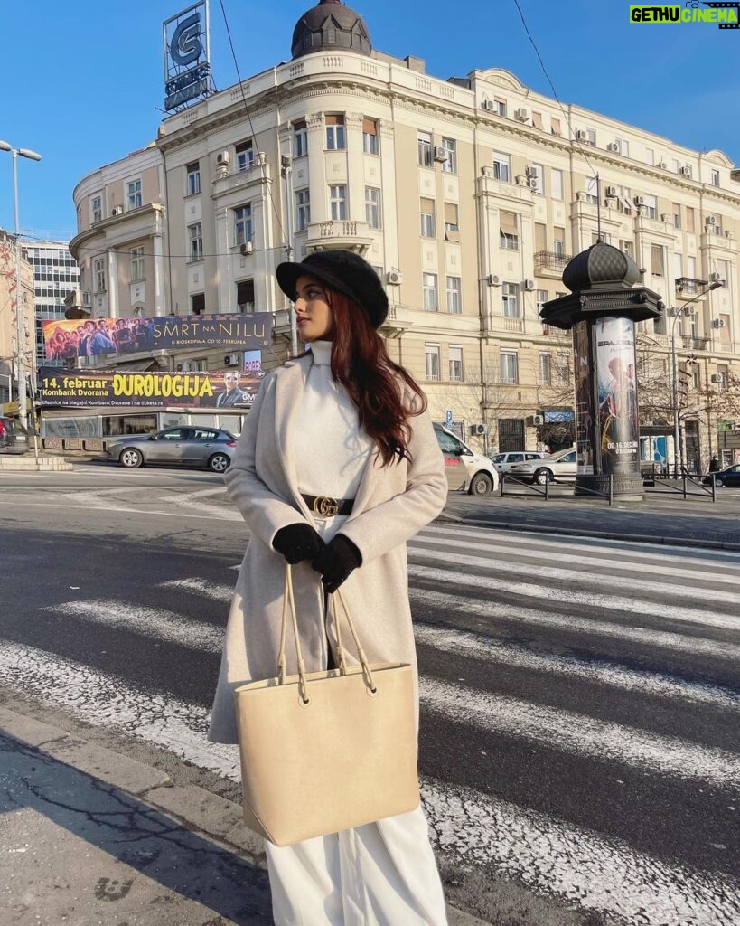 Anahita Bhooshan Instagram - Making Mem❄️ries . #travel #travelphotography #travelgram Belgrade, Serbia