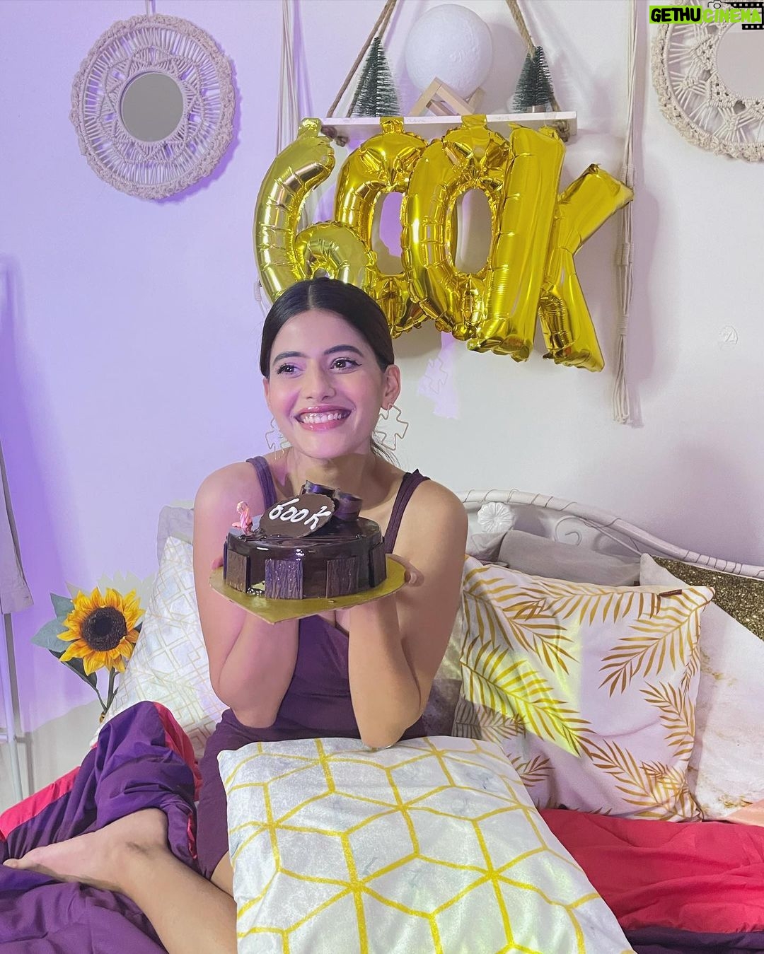 Anahita Bhooshan - 48.1K Likes - Happy to reach 600k ❤️
It has been a roller coaster ride. Thank you for always… always supporting me. Forever grateful for y’all ❤️❤️
.
Thankyou @varshaadangi @agamyashukla for this cute surprise ❤️❤️