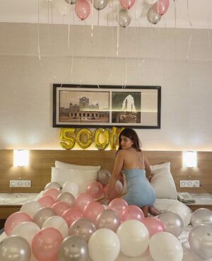 Anahita Bhooshan Instagram - Wohoooo! 
500k of y’all ❤️ One amazing journey it has been. Can’t thank y’all enough for all the love you guys give me. Not even a day goes by when I’m not reminded of your love. You guys keep me going on my bad days. Thank you so much for choosing me 💙 I promise to stay the same real, authentic Anahita y’all love. Dil se aap sab ka shukriya. ❤️❤️
.
.
.
.
#blessed #grateful #500k