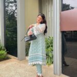 Anahita Bhooshan Instagram - Easy to love 🤍 . . #ootd Mumbai, Maharashtra