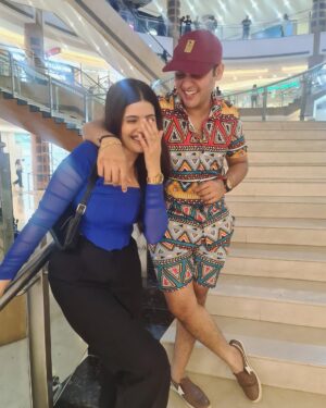 Anahita Bhooshan Instagram - Oh Hellloooo! Dabbu. 👋 @devjoshi28 👻
 #friends #baalveer #debanya