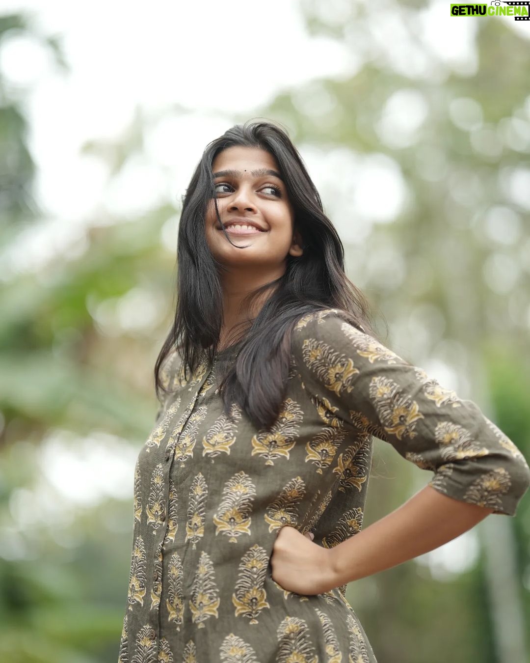 Ananthika Sanilkumar Instagram - 💚🖤