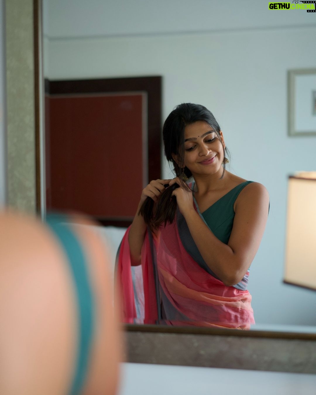 Ananthika Sanilkumar Instagram - edho solla?✨💕 📸 : @rohitnagsai