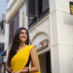 Ananthika Sanilkumar Instagram - bole chudiyaa,bole kanganaaa!✨ : @rohitnagsai 📸 Charminar