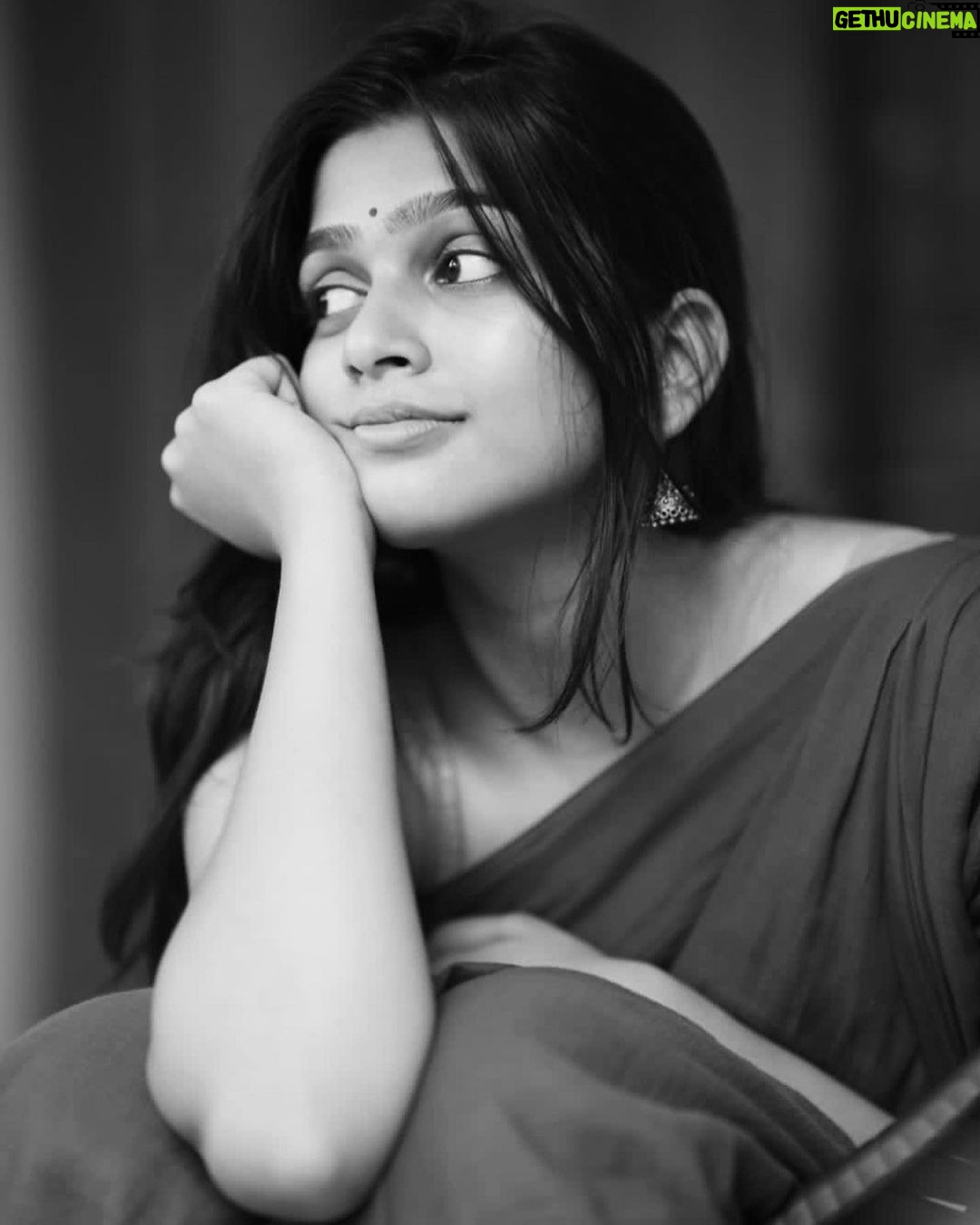 Ananthika Sanilkumar Instagram - sometimes it’s all black & white 🤍