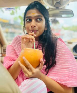 Ananthika Sanilkumar Instagram - 🥥🌴💕🤍