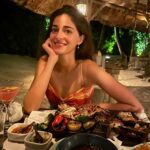 Ananya Panday Instagram - 25!!!!! 🥹🥹🥹 Filled with so much gratitude and food and sunshine ❤️ thank you thank you thank youuuuuuuuuuuuu for all the love and good vibes 🥳 also I saw three rainbows the day before my birthday and I feel like it’s a sign 🤞🏼🤞🏼🤞🏼🌞🌞 🌈🌈🌈 @discoversoneva #sonevajani #discoversoneva #experiencesoneva Soneva Jani