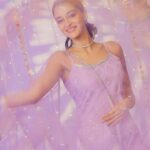 Ananya Panday Instagram - Be it a small gathering of friends or a big bash, make your mark with the latest styles from amazon. Get the entire look on @amazonfashionin. What’s more - with the Amazon Great Indian Festival - get 50-80% OFF on top fashion and beauty brands and make your festivals #HarPalFashionable.  #SaleIsLive #AmazonSale #GreatIndianFestivalSale #FashionOnAmazon #BeautyOnAmazon #ad #collab