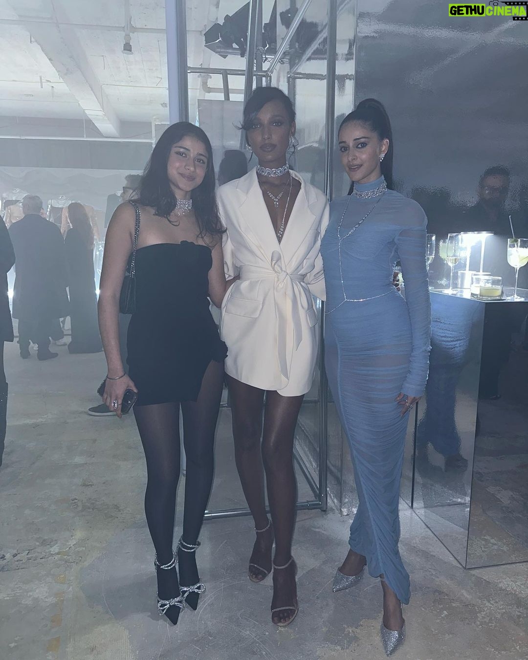 Ananya Panday Instagram - Felt like a kid in a candy store at the @swarovski flagship store opening in NYC ❤️🍭 and can’t get over how stunning the new @skims x @swarovski collection is 😍 thank you @giovannaengelbert for having me, ur the best!!!! New York, New York
