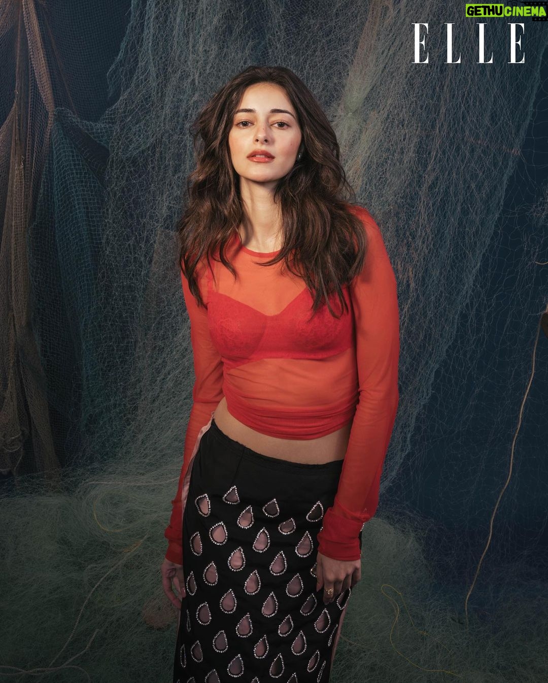 Ananya Panday Instagram - @elleindia 🎣💙 ELLE India Editor: @aineenizamiahmedi Photographer: @remachaudhary Fashion Editor: @zohacastelino (styling) Asst. Art Director: @mount.juno__ (cover design) Words: @words.by.hasina Makeup: @miteshrajani (@featartists) Hair: @ayeshadevitre Bookings Editor: @alizaafatmaa Assisted by: @komal_shetty_, @siyaamannuja (styling); _rj1092_ (bookings) Production: @cutlooseproductions Artist’s Reputation Management: @hypenq_pr