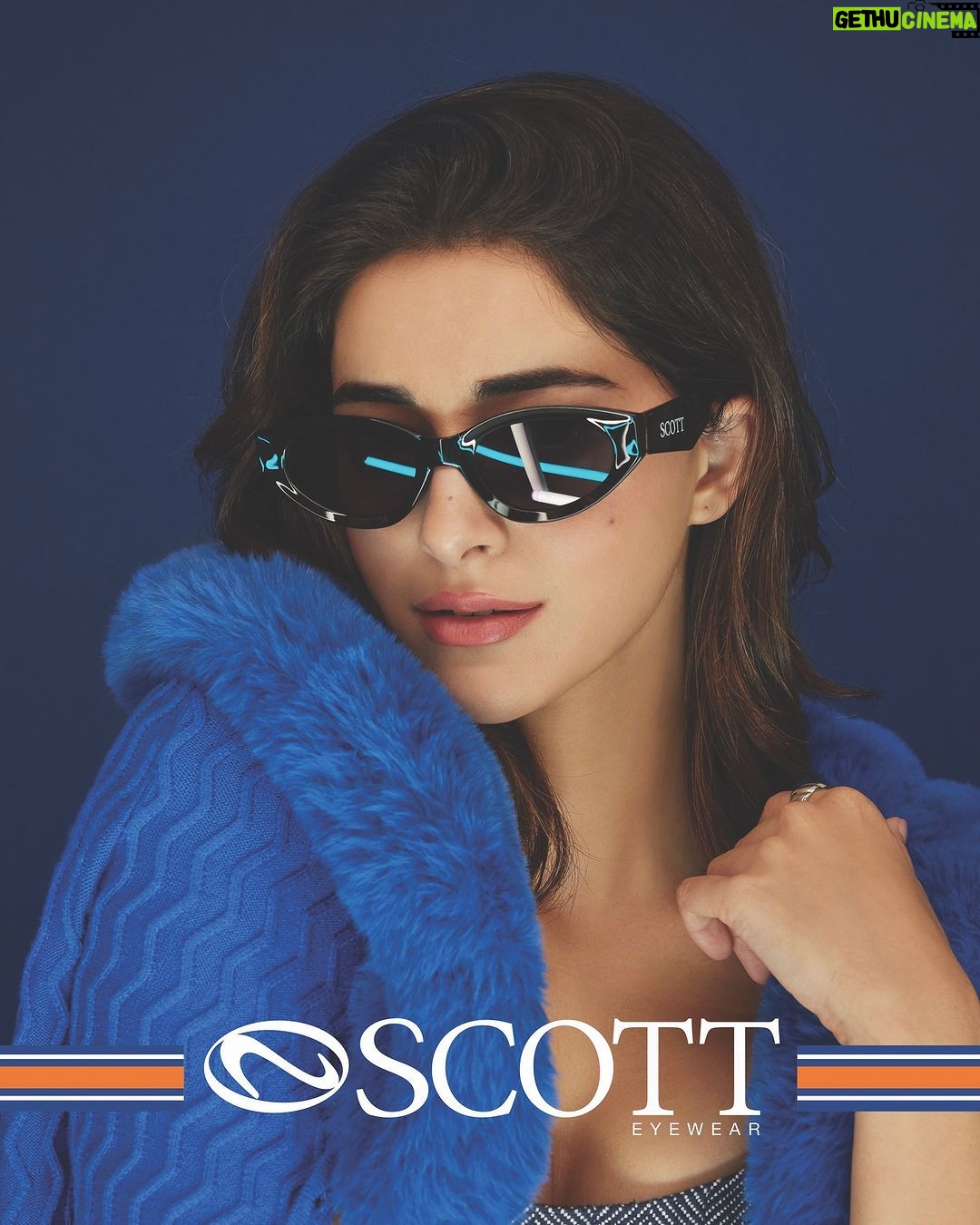 Ananya Panday Instagram - Move over the Sun, there's a new ray of light! π It's @ananyapanday dazzling us in the hottest shades from @scotteyewear π . . . #ScottEyewear #AW23Collection #ScottSunnies #ScotteyewearXSMXAP #ScottxSMxAP #SidharthMalhotra #AnanyaPanday #Doingitthescottway #ScottsSquad #AW23Fashion #EyewearFashion #FashionGoals #SunglassStyle #EyeglassFashion #OpticalChic #StylishFrames #CelebEyewear #SunglassTrends #FashionIcons #EyewearEssentials #ClearVision #SunglassLove #OpticalElegance #FashionStatement #EyeCandy #ChicEyewear