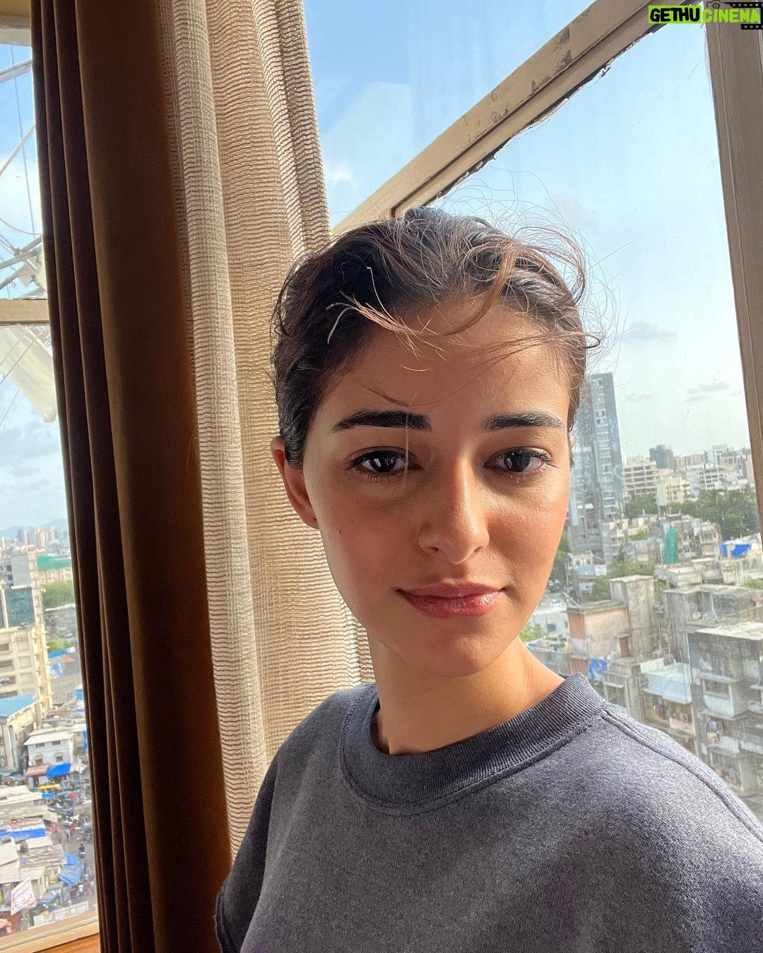 Ananya Panday Instagram - My sweet girl Ahana - I miss being you ๐ฅนโค๏ธ #KhoGayeHumKahan on Netflix 26th December ๐
๐ผ