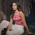 Ananya Panday Instagram - @elleindia 🎣💙 ELLE India Editor: @aineenizamiahmedi Photographer: @remachaudhary Fashion Editor: @zohacastelino (styling) Asst. Art Director: @mount.juno__ (cover design) Words: @words.by.hasina Makeup: @miteshrajani (@featartists) Hair: @ayeshadevitre Bookings Editor: @alizaafatmaa Assisted by: @komal_shetty_, @siyaamannuja (styling); _rj1092_ (bookings) Production: @cutlooseproductions Artist’s Reputation Management: @hypenq_pr