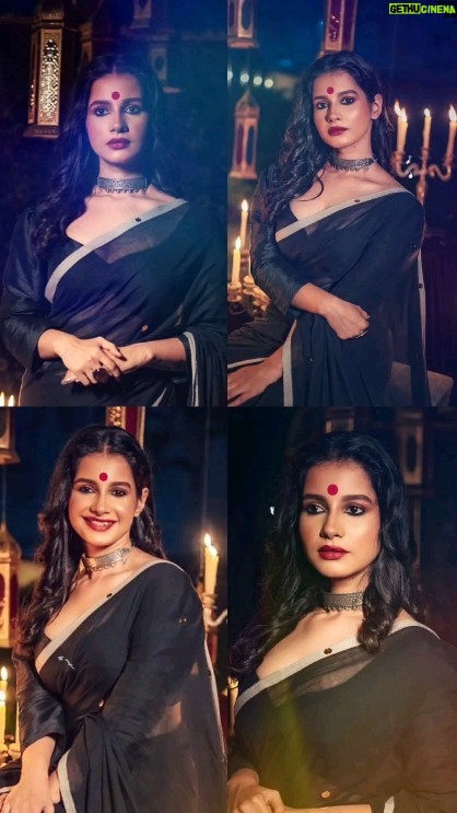 Angana Roy Instagram - Khwabon ki hai chandni #reeloftheday #reelsinstagram #blackoutfit #blacksaree #sareelove #saturdayvibes #saturdayreel #trendingreels #indianattire #saturdaymood #novembershoot #paro #anganaroy #tumiashepashethakle #lovefromA
