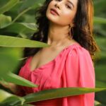 Angana Roy Instagram – Pink is complicated. As is a girl in a pink dress.

📷 @sayantan_dutta_photography 

@debjanighoshofficial
@makeupartist_ujjwaldebnath

For @aajkaal.in
@sahasyamasri
@ghosh.angana.ag
💛

#pinkpinkpink #lookbook #outfitoftheday #photoshoot #fridaypost #friyay #fridayvibes #wintermood #winterwear #anganaroy #lovefromA
