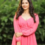Angana Roy Instagram – Pink is complicated. As is a girl in a pink dress.

📷 @sayantan_dutta_photography 

@debjanighoshofficial
@makeupartist_ujjwaldebnath

For @aajkaal.in
@sahasyamasri
@ghosh.angana.ag
💛

#pinkpinkpink #lookbook #outfitoftheday #photoshoot #fridaypost #friyay #fridayvibes #wintermood #winterwear #anganaroy #lovefromA