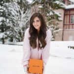 Angela Krislinzki Instagram - Santa Ive been a good girl this year 🎅🏻🎄 The Chedi Andermatt
