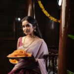 Anikha Instagram - 🪔🔅🪔 @nadirshah_nazer @kannandas__ @zayi_design_vague @sruthisai_official @zohibzayi @rossittawoodcastle @sanjaykallingal_ @ameerkbasheer @shijaz_bin_nazar Rossitta Wood Castle