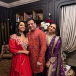 Anita Hassanandani Instagram - Best part bout relationships … We evolve we grow and we let go ❤️ PS only Ishita and Shagun can make Raman smile this wide 😂 And good luck for Jhalak @vivekdahiya