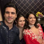 Anita Hassanandani Instagram - Best part bout relationships … We evolve we grow and we let go ❤️ PS only Ishita and Shagun can make Raman smile this wide 😂 And good luck for Jhalak @vivekdahiya