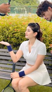 Anjali Arora Instagram - ladki hai ya hai jadu😅 #anjaliarora