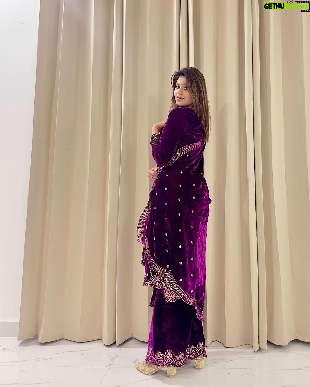 Anjali Arora Instagram - Kuch khena chahoge? ☺️ #anjaliarora