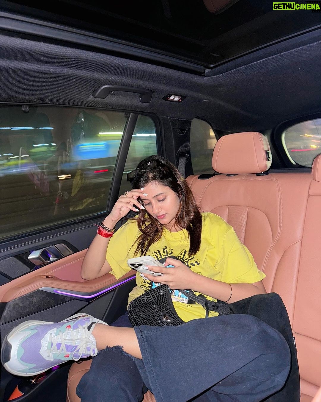 Anjali Arora Instagram - Bitch iām Back! š #anjaliarora