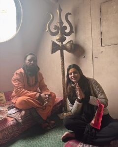 Anjali Arora Instagram - भोले बाबा देख मने मैं भक्त हूँ सबते ख़ास तेरा🙏🏻🥰 #kedarntah #bholenath #baba #anjaliarora Kedarnath Temple
