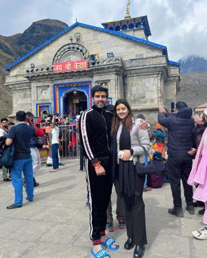 Anjali Arora Instagram - भोले बाबा देख मने मैं भक्त हूँ सबते ख़ास तेरा🙏🏻🥰 
#kedarntah #bholenath #baba #anjaliarora