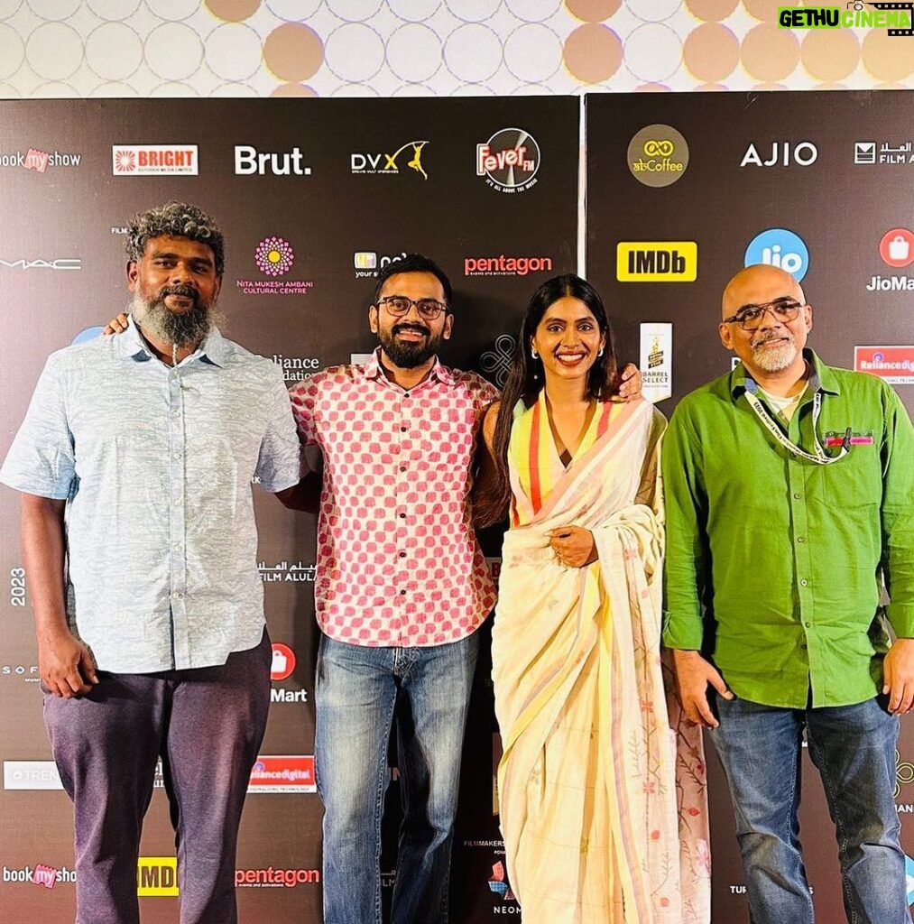 Anjali Patil Instagram - @mumbaifilmfestival recap - Team #kuthiraivaal with #barathwajrangan @manojjahson @shymsndr @anjalipatilofficial @kuthiraivaalthefilm PVR ICON, Infinity Mall, Andheri West, Mumbai