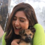 Anjali Tatrari Instagram - Meet “Tin Tin” 🐶 Met him a couple of days back on the set and I might be completely in love with him 🥹 Those innocent eyes 👀 📸 - @_irfan__beg__777_ #anjalitatrari #puppy #tintin #yuvikamahajan #vanshaj
