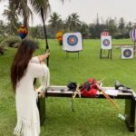 Anjali Tatrari Instagram - Tried archery for the first time. I have realised this world offers you so many experiences and it’s on you to grab them and make your life worth while♥️ #anjalitatrari