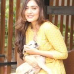 Anjali Tatrari Instagram - Pillu time 🐶 . . . #anjalitatrari #yuvikamahajan #vanshaj #bts