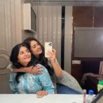 Anjali Tatrari Instagram - शब्द अलग अलग हैं पर अर्थ दोनों का एक है.. मां कहूं या भगवान बात तो एक ही है..!! #mothersday #anjalitatrari #monatatrari
