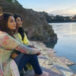 Anjali Tatrari Instagram - शब्द अलग अलग हैं पर अर्थ दोनों का एक है.. मां कहूं या भगवान बात तो एक ही है..!! #mothersday #anjalitatrari #monatatrari