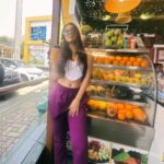 Anjali Tatrari Instagram - Juicing up my day 🥤 #anjalitatrari Pune Mumbai Expressway