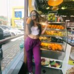 Anjali Tatrari Instagram - Juicing up my day 🥤 #anjalitatrari Pune Mumbai Expressway