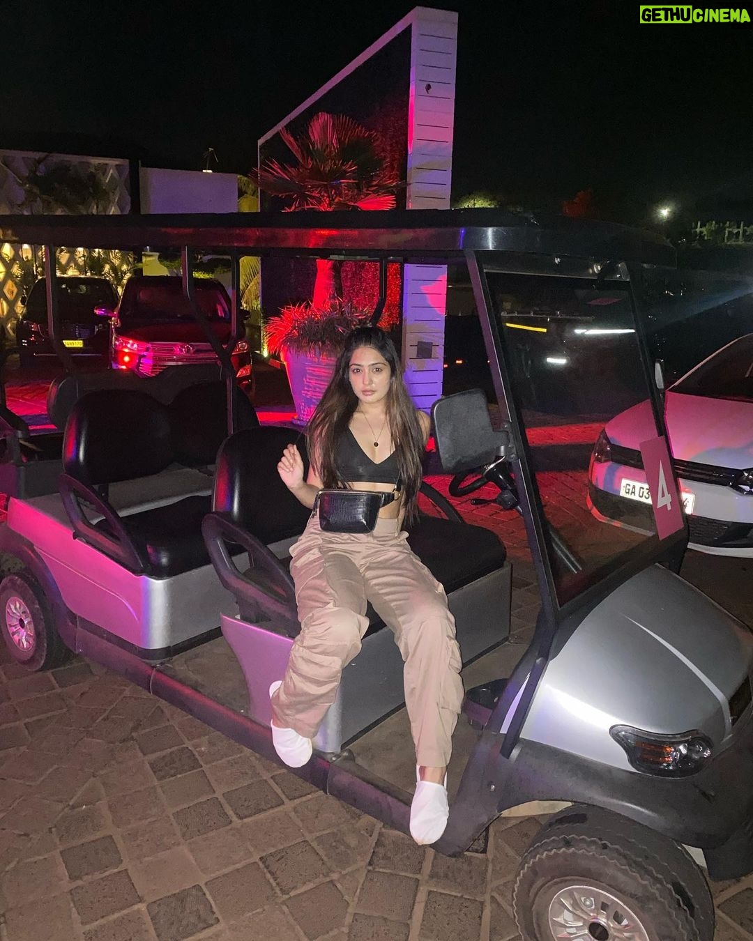 Anjali Tatrari Instagram - Aaja mere buggy mein baith jaa…. 🛺🚀 Vagator, Goa