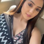 Anjali Tatrari Instagram - Director’s Interruption 🤭😂🌻 This track on loop 🎵 #vanshaj #anjalitatrari #onloop #sonysab