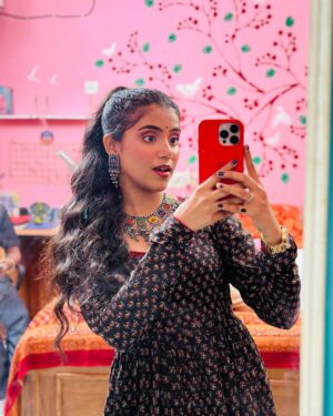 Ankita Bhattacharyya Instagram - Just looking like a Wow 🫣