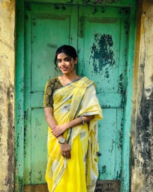 Ankita Bhattacharyya Instagram - Didi r Biye ❤️
#haldi💛