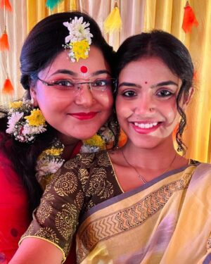 Ankita Bhattacharyya Instagram - Didi r Biye ❤️
#haldi💛