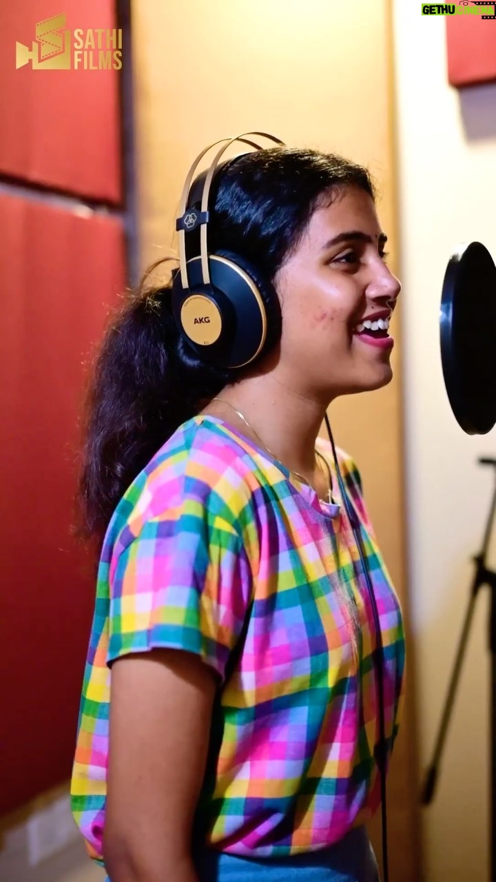 Ankita Bhattacharyya Instagram - Here's some quick BTS of our latest song 'Toke Dekhe Uru Uru'. https://youtu.be/Bf7Rd6Zu8yM @rik_srish | @rajnandini_ | @madanmitraofficial | @graminstra1963 | @sandeep_sathi | @chakrabortyharanath | @Labonisarkar | @subhankardeyofficial | @suvammukherjee07 | @chakrabortyhindol | @cinebapmrinmoy #OhLovely #SathiFilms #Rik #RajnandiniPaul #MadanMitra #KharajMukherjee #LaboniSarkar #HaranathChakraborty #cinebap #bengalifilm #bengalimovie #banglafilm #banglamovie #bengalicinema #filmrelease #banglacinema #romance #lovestory #25thAugust #incinemas #movierelease #filmposter #movieposter DBS Music
